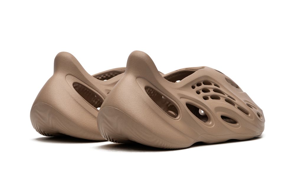 adidas Yeezy Foam RNR Clay Taupe - OnSize
