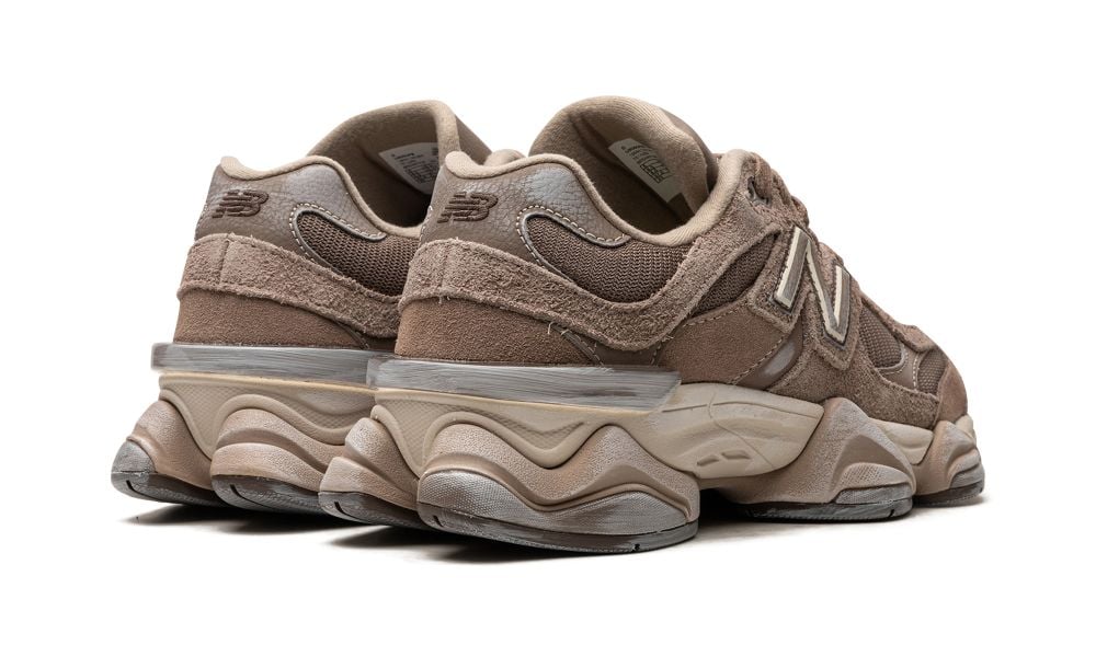New Balance 9060 Mushroom - OnSize