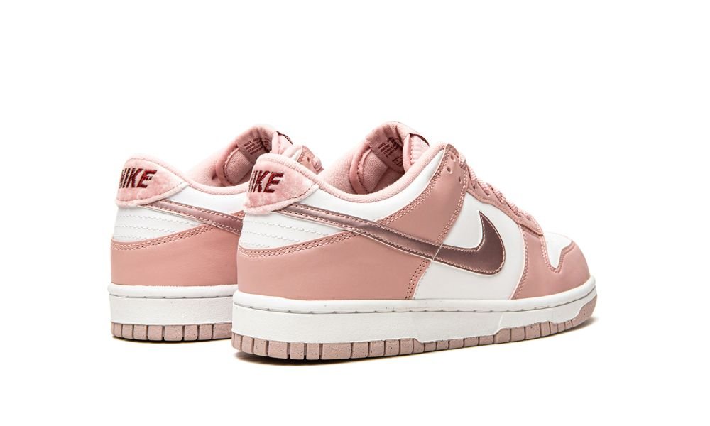 Nike Dunk Low Pink Velvet - OnSize
